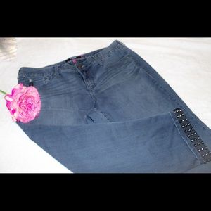 Torrid Capri jeans with stud detail